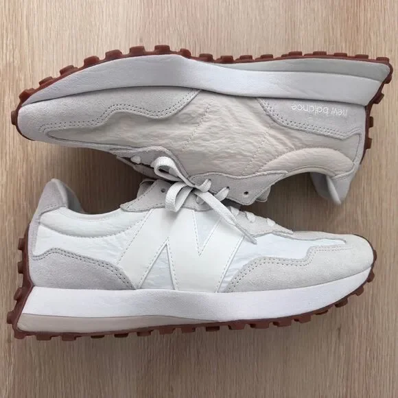 New Balance 327 Women’s Sneakers 9 White Beige Gum - Picture 6 of 9